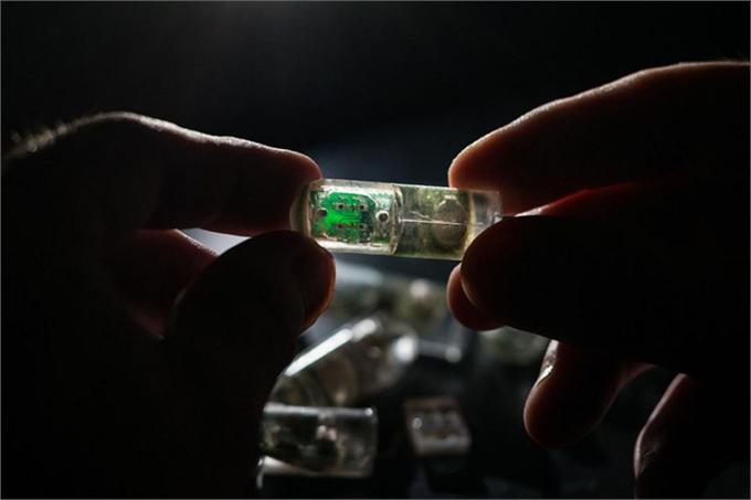 麻省理工发明内含芯片的智能药丸只需吞服即可检测肠道出血