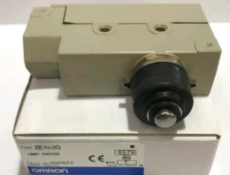 OMRON欧姆龙激光位移传感器ZX1-LD50A61 2M原装正品